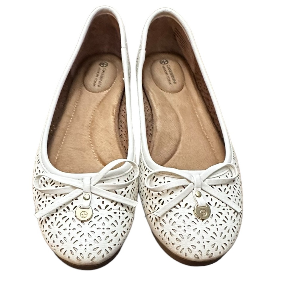 GIANI BERNINI BRAND ODEYSA3 SLIP-ON PERFORATED BALLET FLATS. SIZE 7.5M.